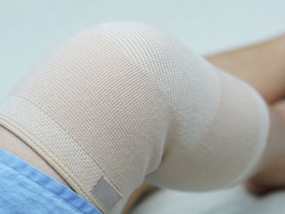 Picture of a knee in a support brace